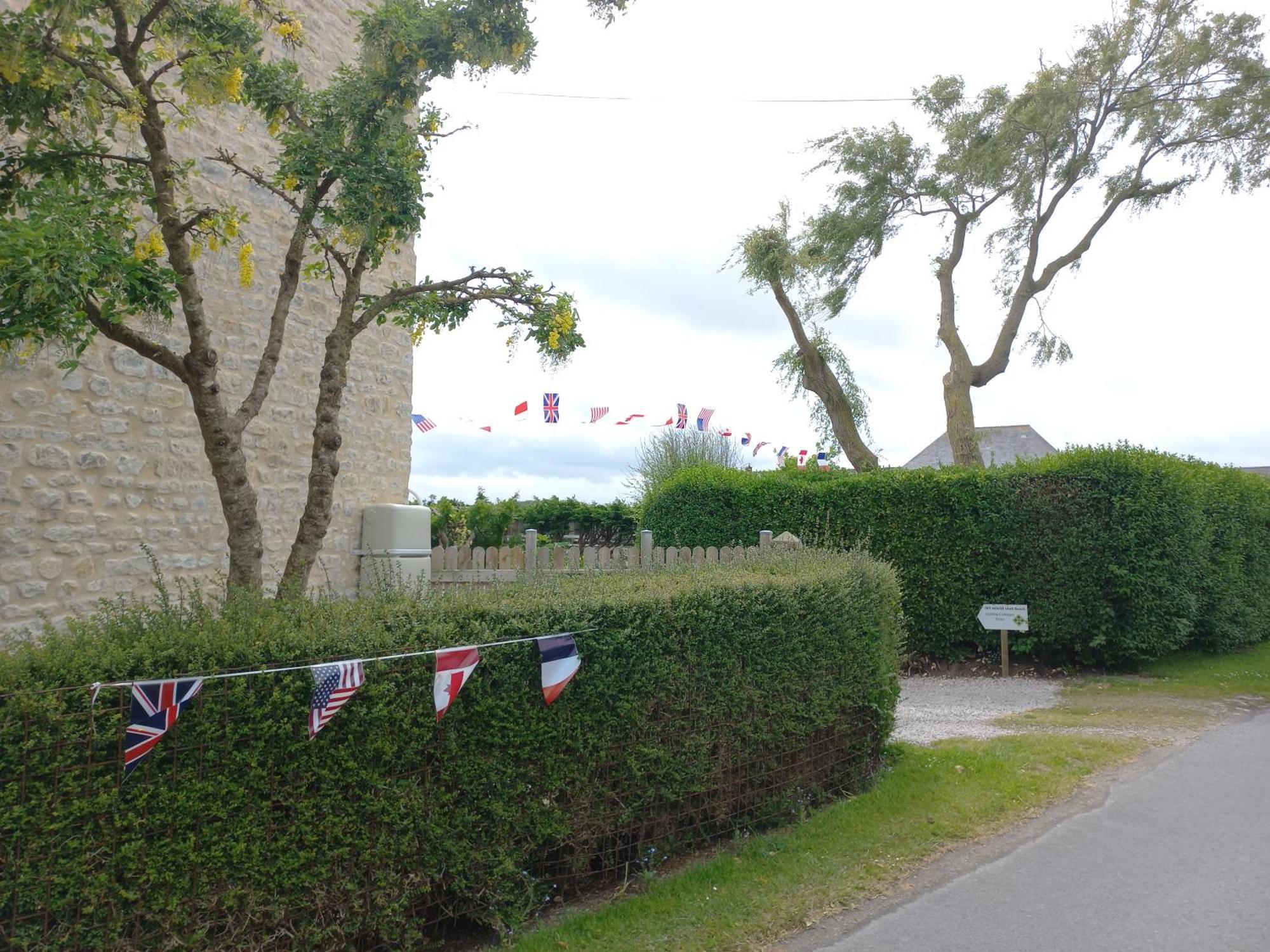 Ivy House Utah Beach Сент-Мари-дю-Мон Экстерьер фото